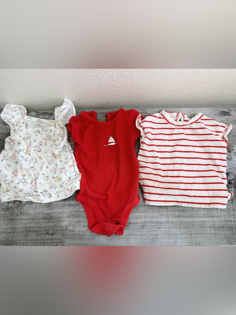Carters 100% Cotton Lot Of 3 Baby Girl 3 Month Shirts & Bodysuit